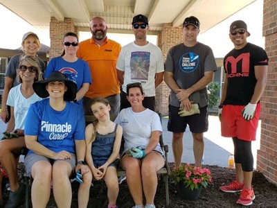 Pinnacle volunteers in Knoxville